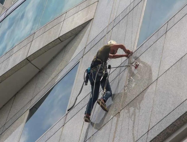 Glass Cleaning Service in Kathmandu